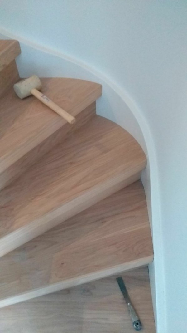 Traprenovatie. Een nieuwe trap zonder slopen Topvloeren